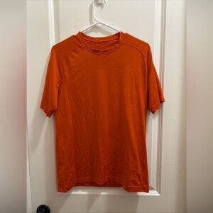 Lululemon Men’s Orange Swiftly Tech Crewneck Short Sleeve Tee Size Medium